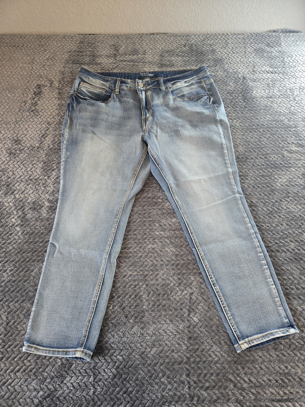 Time and Tru Women’s Size 20 Petite Skinny Jeans Light Wash Stretch Denim